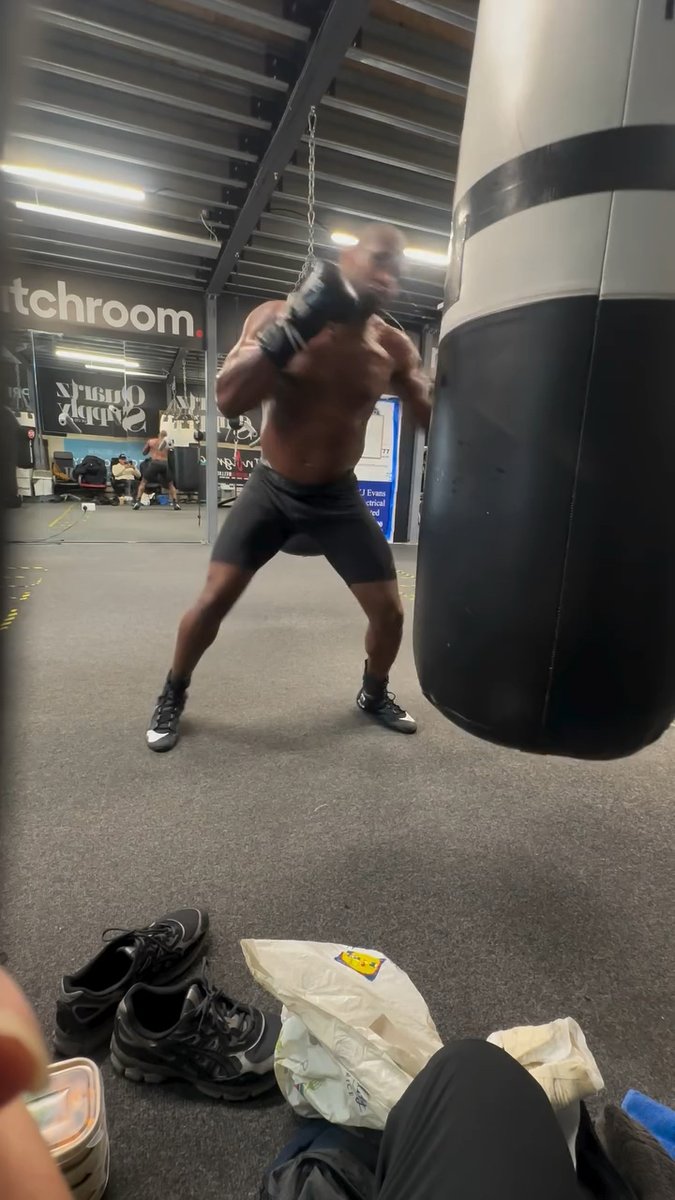 Daniel Dubois putting the work in with guidance from Tony Sims 🧨 Who would you like to see the former IBF heavyweight world champion fight next❓