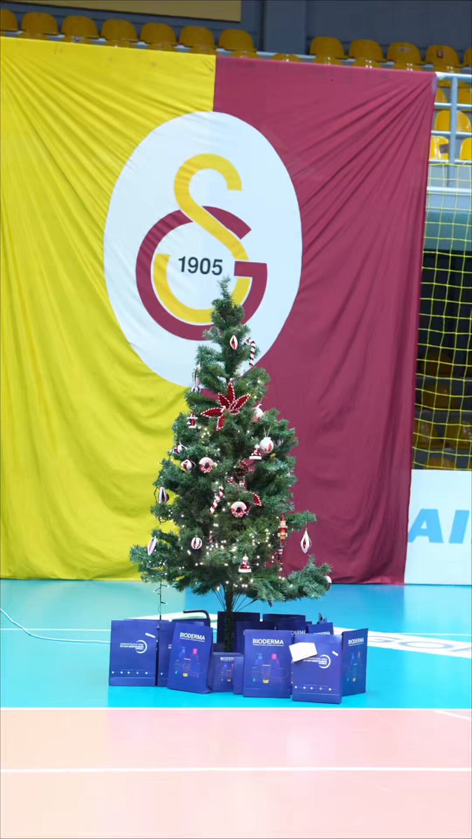 Galatasaray Daikin yeni yıl ışıltısıyla parladı. ✨