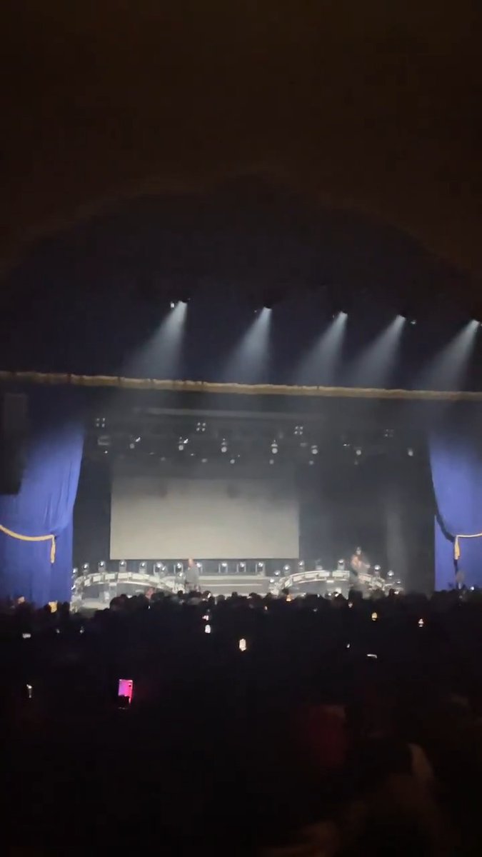 “We done sold this bi**h out tonight…Together as a group, you know we done been through a lot of sh*t, man. That means ya’ll have been through it with us.”—Pusha T CLIPSE | BROOKLYN PARAMOUNT