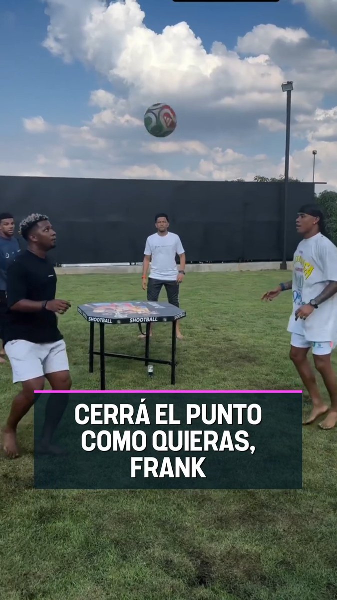 DEFINÍ TRANQUI, FRANK 🔥👏 Espectacular pirueta de Fabra, que disfruta de sus vacaciones jugando con otro exjugador de Boca, Wilmar Barrios. 🎥 IG/fabra18