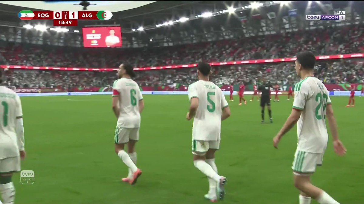 زين الدين بلعيد يفتتح التسجيل للمنتخب الجزائري برأسية قوية في شباك غينيا الاستوائية! ⚽ 📦 اشترك الآن 👇 🔗 📱 #كأس_أمم_إفريقيا #AFCON2025 | #TotalEnergiesAFCON2025