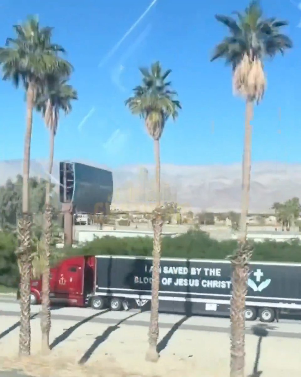 🚨 More diesel trucks are popping up with messages from God 🙏