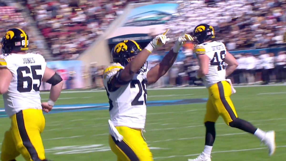 The Hawkeyes brought immediate action to the ReliaQuest Bowl 🔥 Watch No. 23 Iowa vs. No. 14 Vanderbilt on ESPN and the ESPN App 🍿