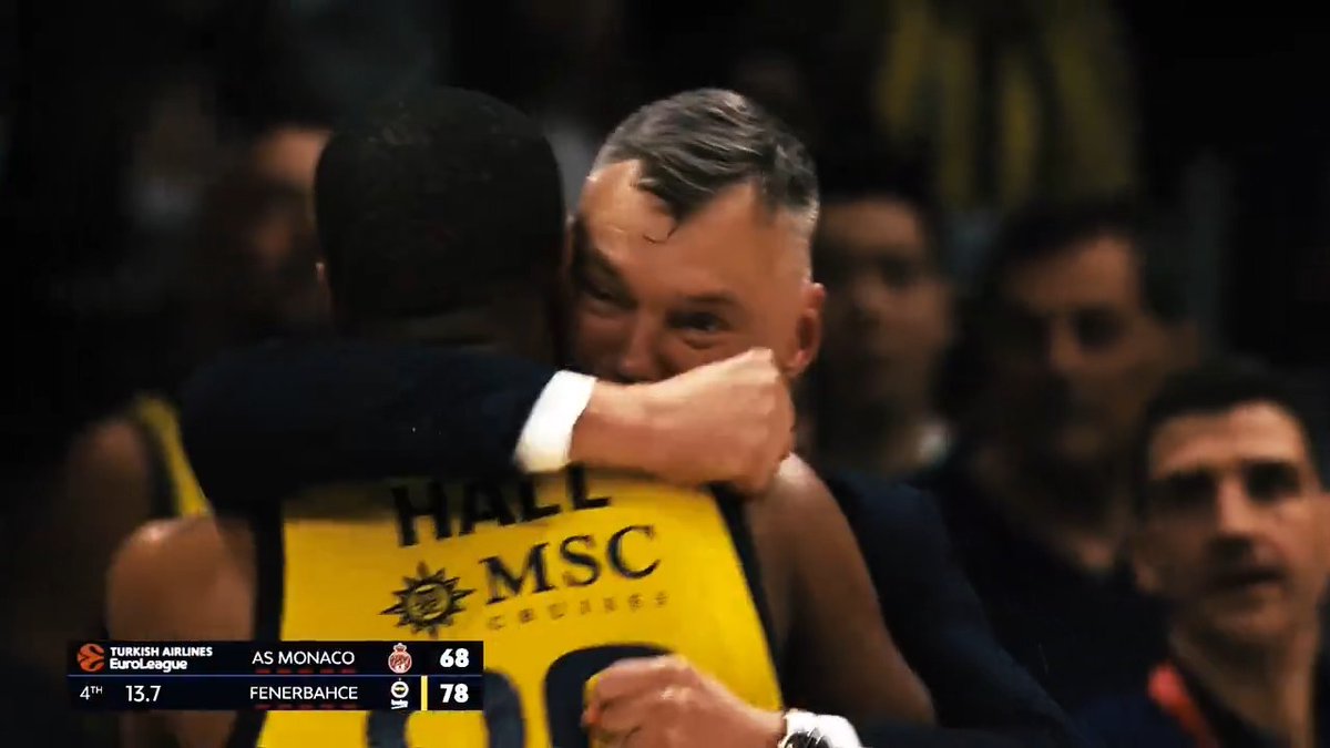 4 kupa zaferi ile taçlandırdığımız, Fenerbahçe Basketbolu için her zaman unutulmaz olacak 2025 yılına veda etmeye hazırlanıyoruz! 💛💙 Haydi, bir kez daha yıla damga vuran o özel anlara geri dönelim! 🔙 2️⃣0️⃣2️⃣5️⃣ RECAP! 👇 #YellowLegacy