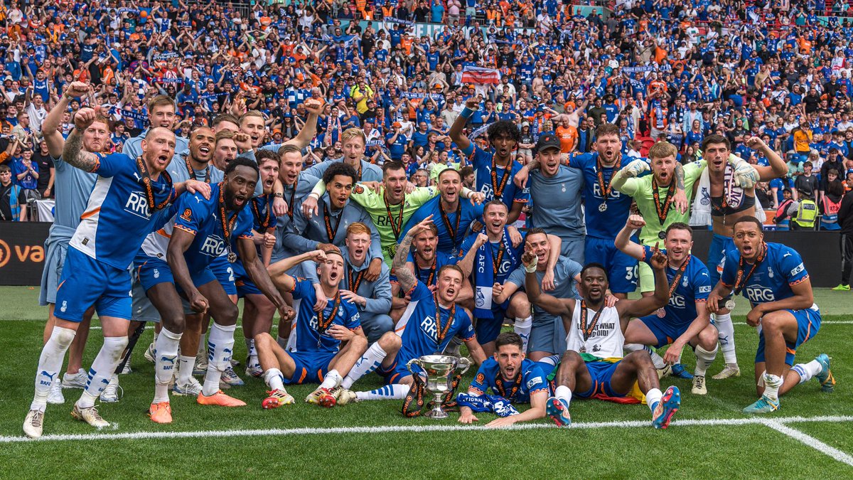 💙 2025: In my life, I love you more. #oafc