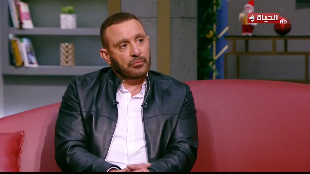 أحمد السقا عن سليمان عيد : الوحيد اللي مقدرتش انزل معاه أدفنه وحسيت إن رجلي وقتها مش شيلاني 💔