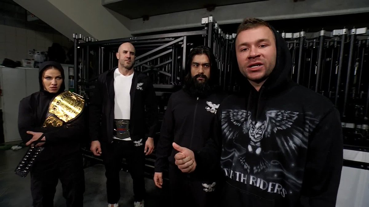 “Shelton Benjamin and the people who hurt people… my guys, y’all ain’t gotta come out here looking at me like you feel some type of way. I’m easy to find.” MOX TALKING FAWWKKKK #AEW #AEWDynamite