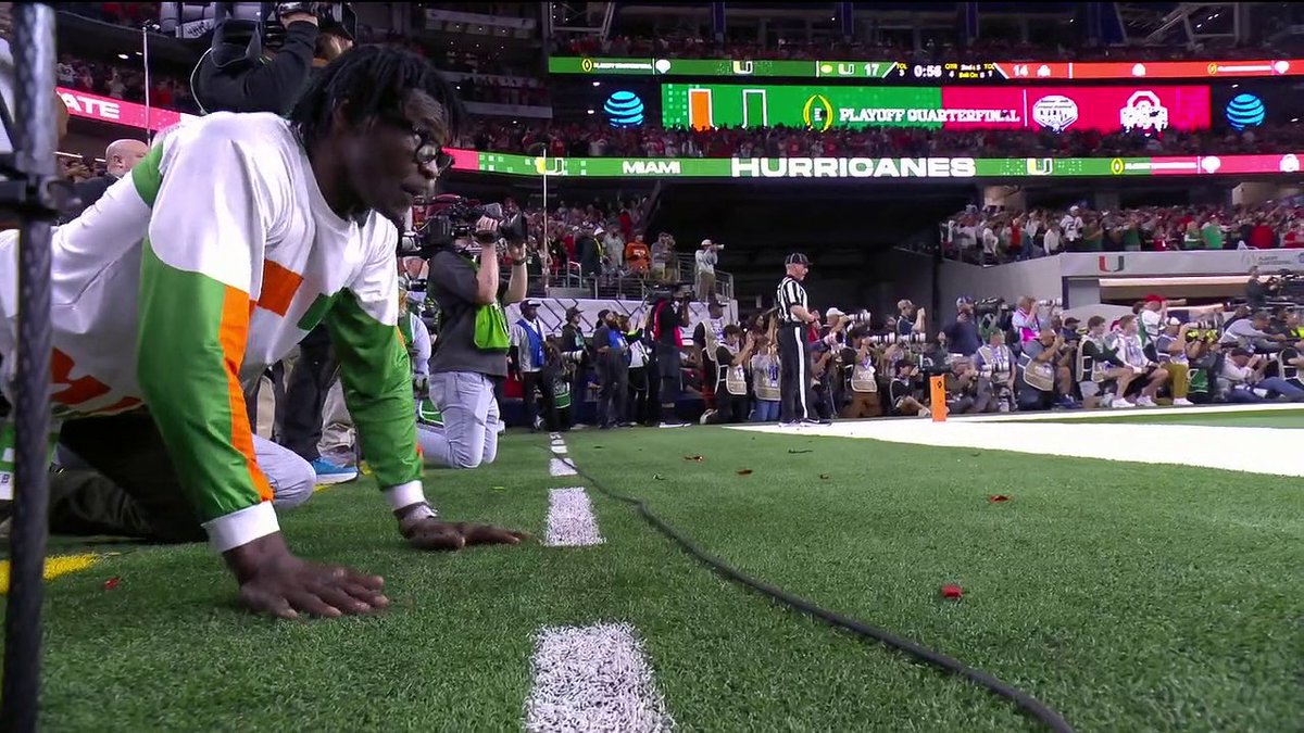 MICHAEL IRVIN AND RAY LEWIS AFTER THE GAME-WINNING TD 🙌 Miami Hurricanes Football