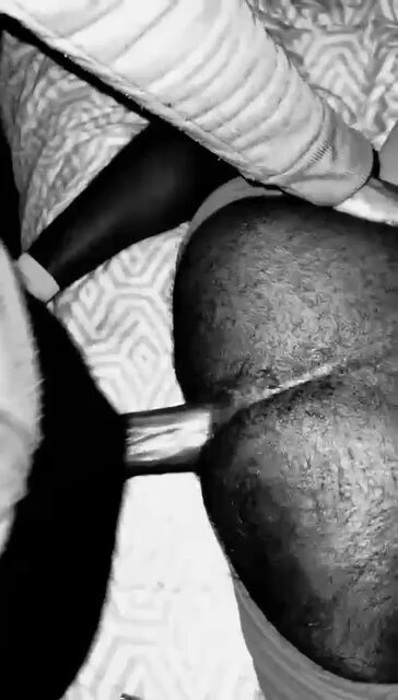 🍑Bro wanted to smoke and fuck my hairy ass into 2026 🎆🎆 Happy New Years 💪🏾