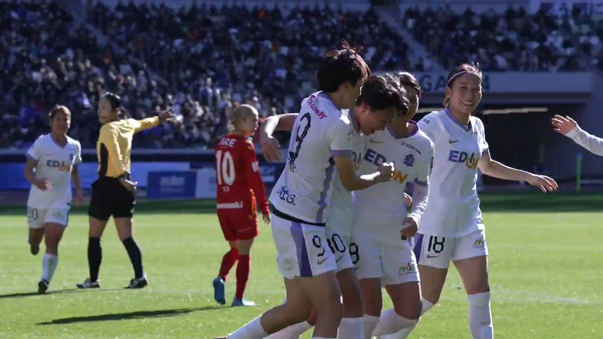 / サイドから崩した広島! 李誠雅が準決勝に続いて先制ゴールを決める🏹 \ 🏆 #皇后杯 JFA 第47回全日本女子サッカー選手権大会 決勝 🆚 INAC神戸レオネッサ vs サンフレッチェ広島レジーナ 🔢 0-1 ⚽️ 李 誠雅(広島) サンフレッチェ広島レジーナ【公式】 JFAなでしこサッカー #WEリーグ #女子サッカー