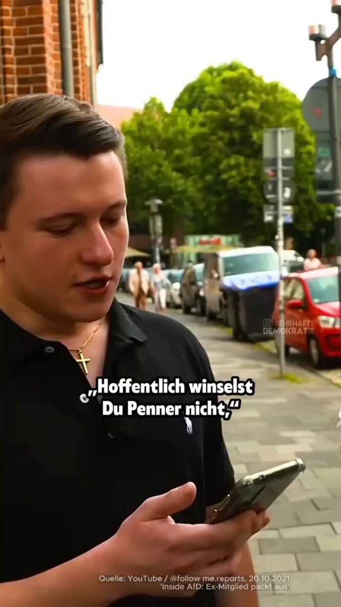 Übrigens, da gibt es noch die "Friedenspartei' AfD, die anscheinend ganz besonders "tolerant" mit Mitgliedern umgeht die aus der Partei austreten! Prost Neujahr sage ich da nur!