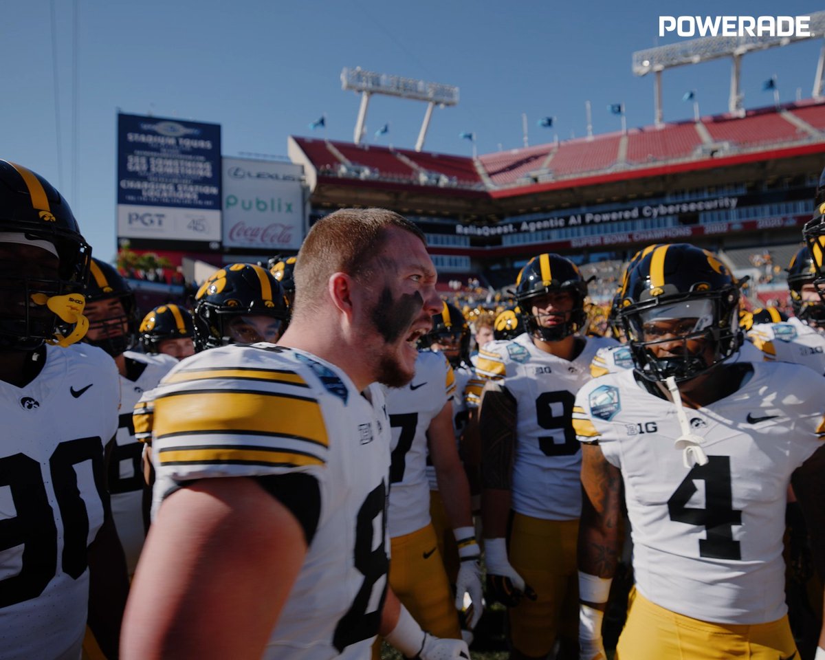 Happy New Year, #Hawkeyes 😎