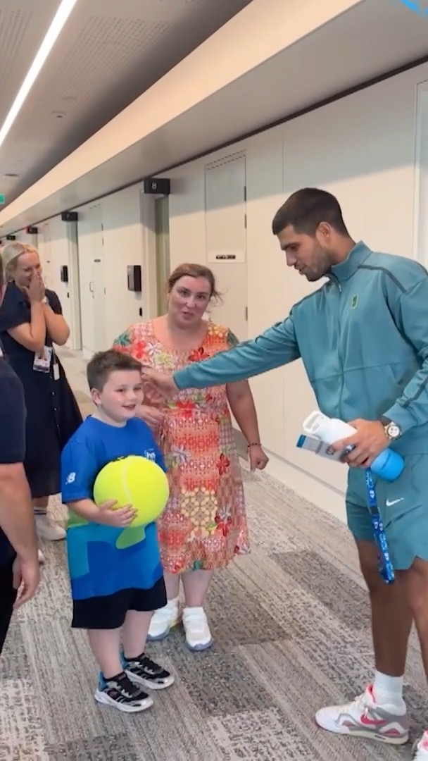 When Australian Open mascot John had one of the best days of his life with Carlos Alcaraz 🥰