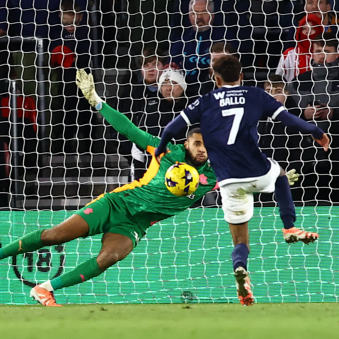 "It's an unbelievable save!" 👏