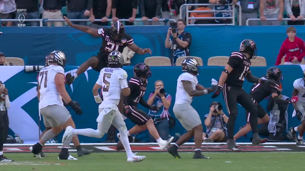 Texas Tech denies Oregon on 4th & Goal‼️