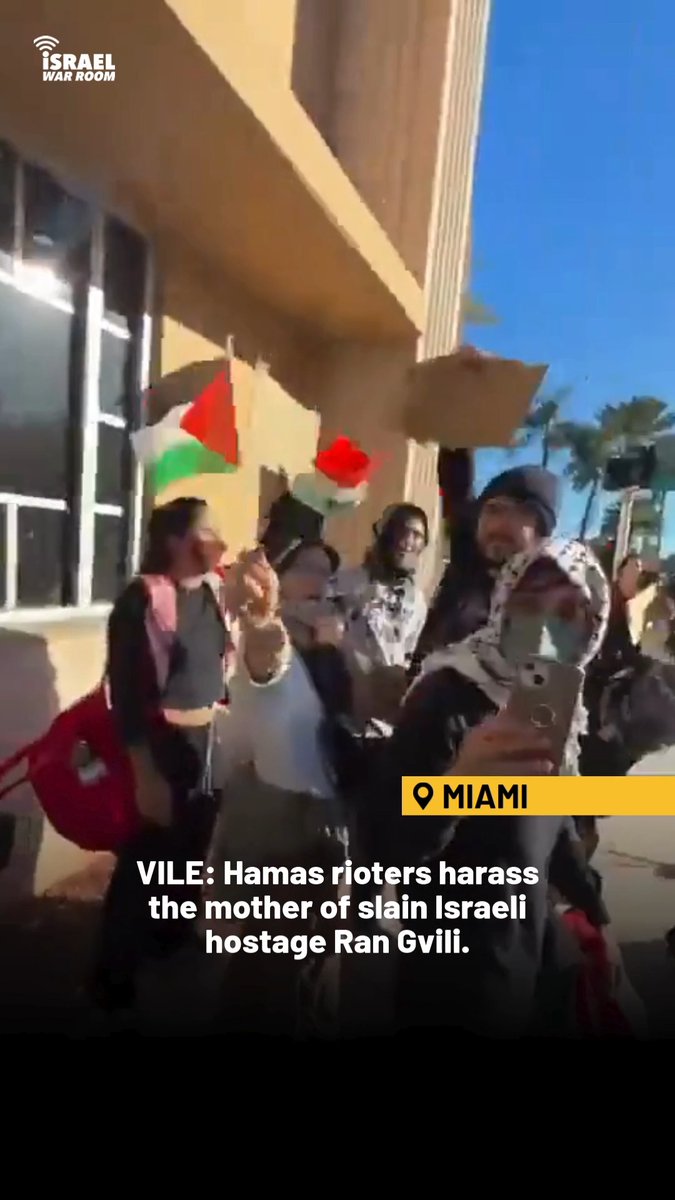 🚨VILE: Hamas rioters in Miami harass the mother of slain Israeli hostage Ran Gvili. Ran is the last hostage held by Hamas in Gaza. RELEASE RAN NOW! 🎗