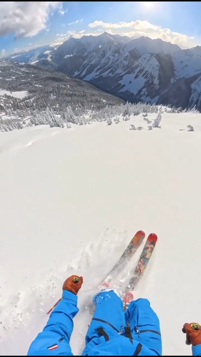 0°F Cold 🥶 Blower Powder Sunshine 🌞 This Week in the Kicking Horse Mountain Resort, BC, Backcountry! The wind came up the night before this run, and we assumed it had ruined all the snow, but Mike found this little honey hole 🍯🐝❄️ chock-full of incredible deep snow. It just won't stop up here... So cold tho right now 🧊 🏄♂️ Miles Clark 🎿 Meier Skis 🧥 Elevenate 🧤 Hestra Gloves 🪄 LEKI USA 🦶 INTUITION LINERS 🎒 Arva Equipment