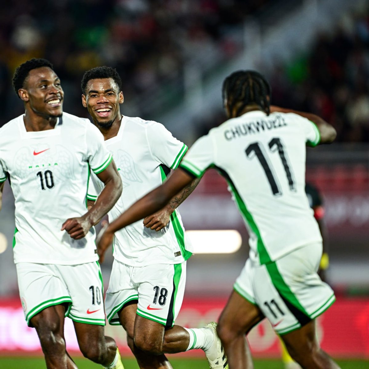 “Simple pass then celebrate with me” This is what Chukweze meant, Bassey. 🤣🇳🇬 #TotalEnergiesAFCON2025 | #WeCreateDifferent