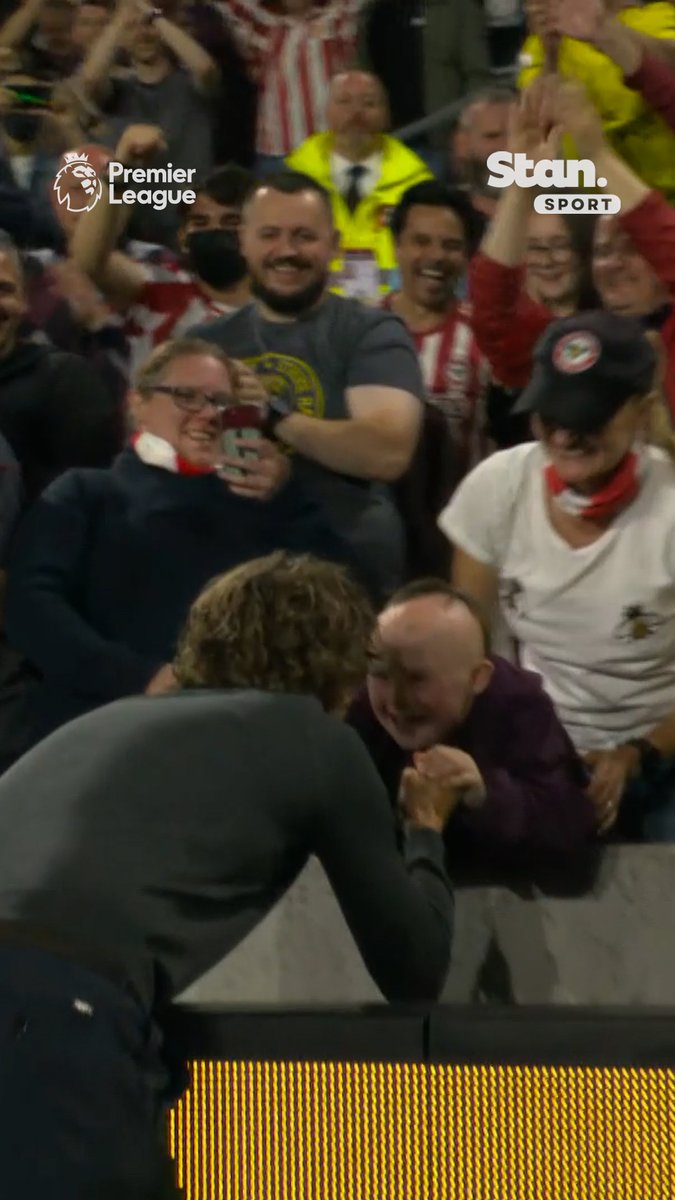 Thomas Frank never forgets his special bonds 🥹❤️ The Spurs manager made sure to share a moment with some friends he made while he was Brentford manager. ↳ Premier League. Live & On Demand with 4K on Football’s New Home, Stan Sport. Stream now. #StanSportAU #PremierLeague