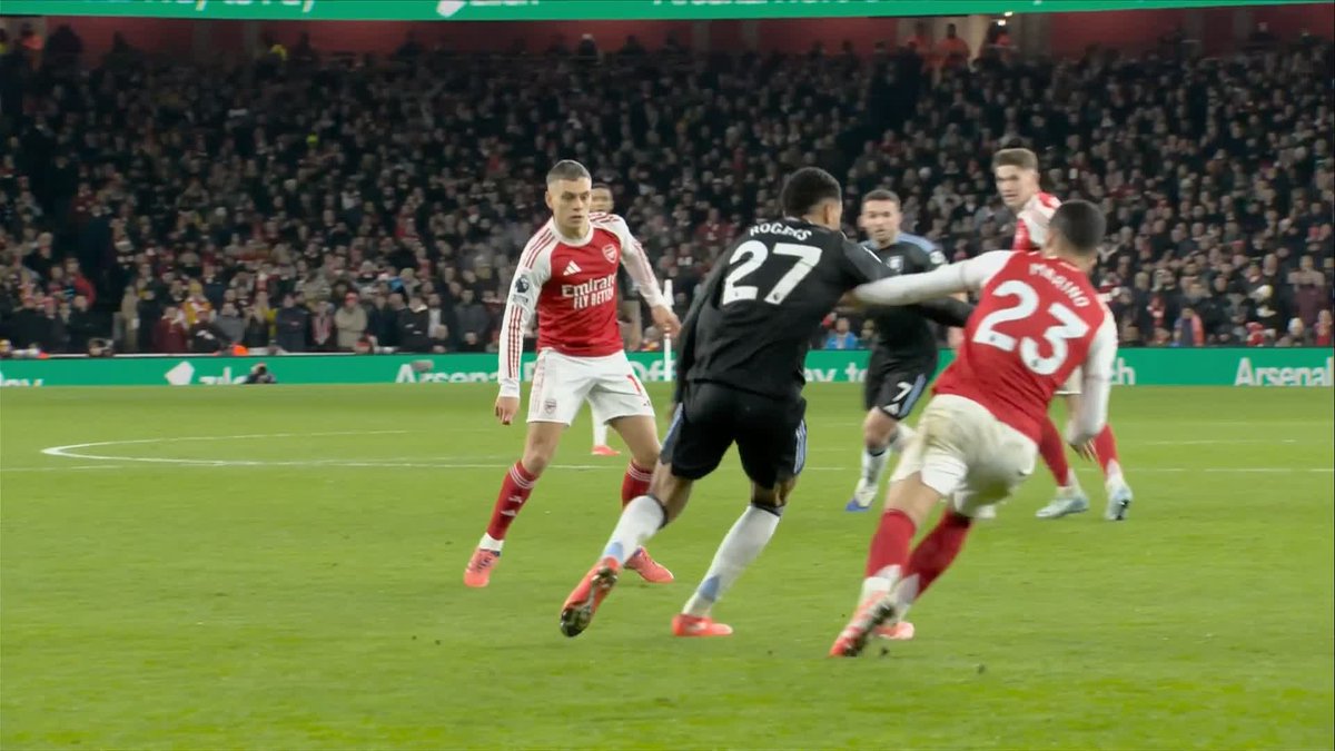 Should Mikel Merino have been sent off for a second yellow? Dermot Gallagher said the midfielder was ''very, very lucky,'' in Arsenal's victory against Aston Villa 🤔