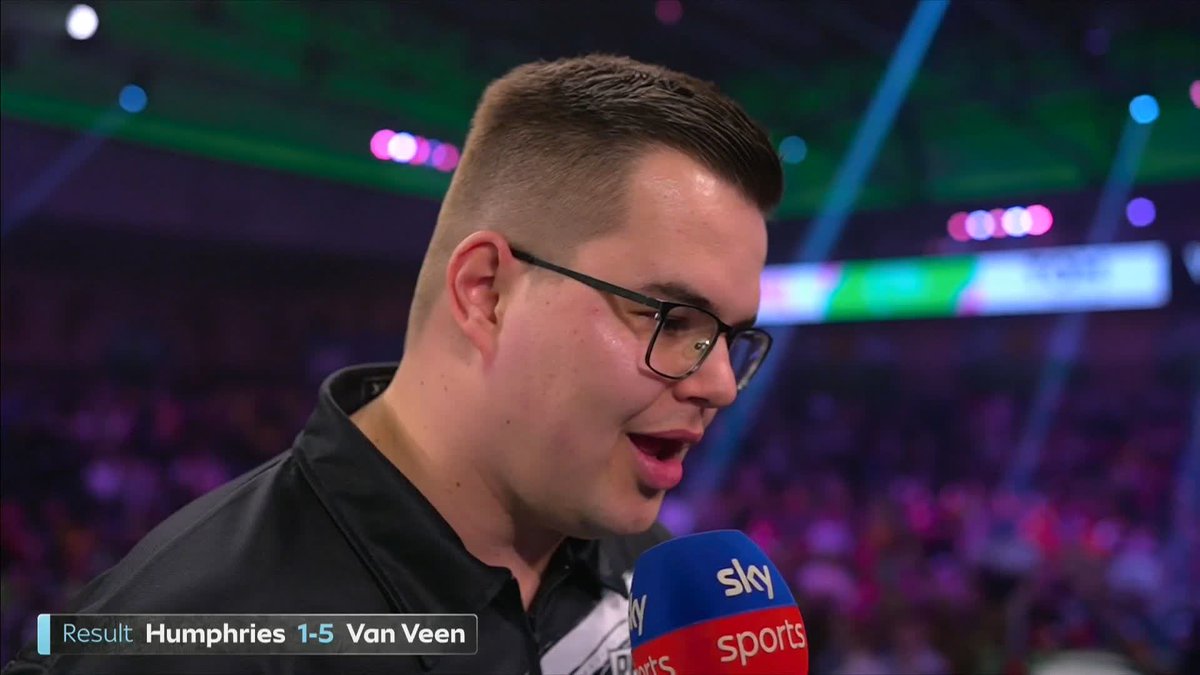 'For us Dutch people, MVG is always going to be our number one!' 🇳🇱 Gian van Veen reacts after provisionally climbing to world No 3 after his statement win over Luke Humphries 🙌
