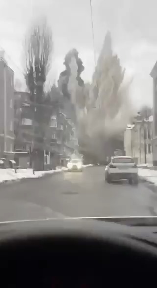 Rusya, Kharkiv'i balistik füzeyle vurdu