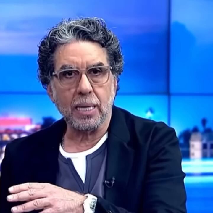 تخيل تبقى فاكر نفسك مثقف علشان بتتفرج على الحنيوك ده، فتقعد سنين تهاجم صفقات التسليح زي ماهو بيهاجمها، وبعدين تتفاجئ بنفس الحنيوك بيقول كده!