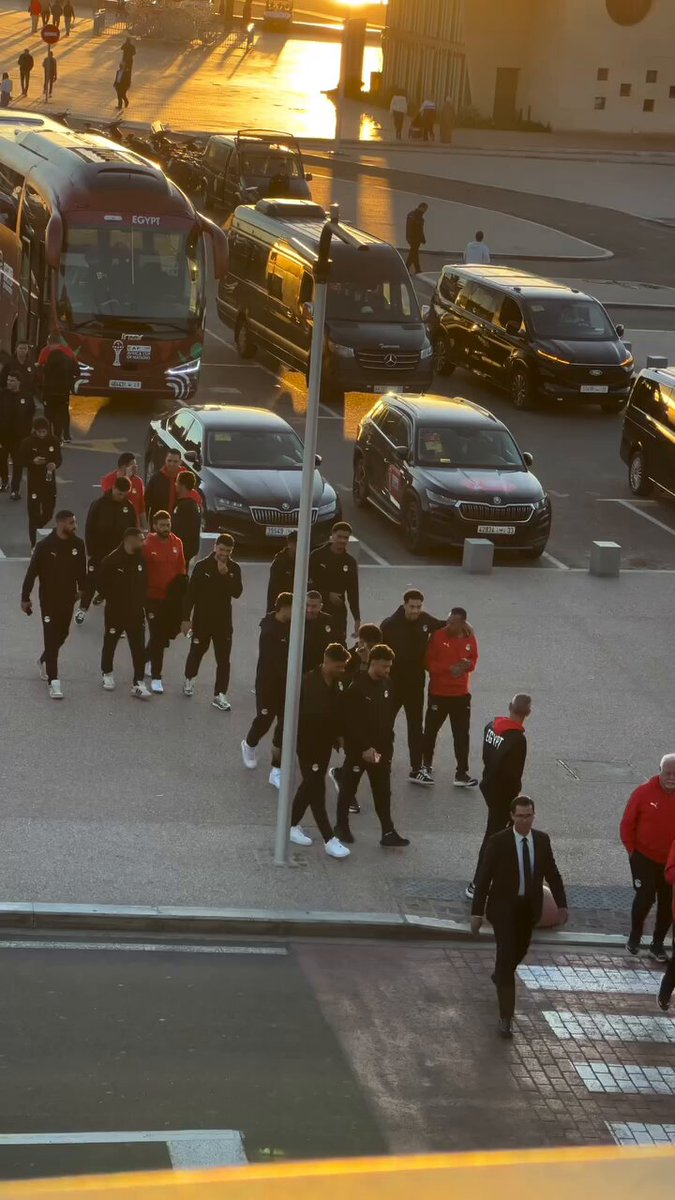 المنتخب الوطني المصري في أحد مطاعم اغادير وسط ترحاب من المطعم و متابعة و فرحة من الحضور #كأس_الأمم_الإفريقية #كأس_أمم_إفريقيا_2025 🇪🇬🇲🇦