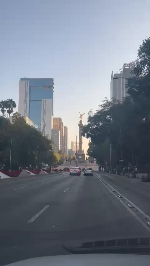 El Ángel de la Independencia durante el temblor.