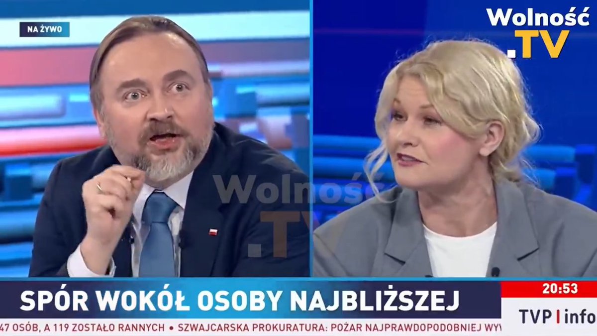 🔴 Pawliczak o Nawrockim: - Dyletant jeśli chodzi o prawo konstytucyjne! - Człowiek, który nie przeczytał konstytucji! - Człowiek, który nie ma żadnych kompetencji do sprawowania tego urzędu! - Człowiek, który swoimi brudnymi rękoma chce ustawiać życie osobiste Polek i Polaków! Ej, Karolina Pawliczak a ty jakie masz kompetencje, żeby te swoje głupoty wygłaszać? 🤔