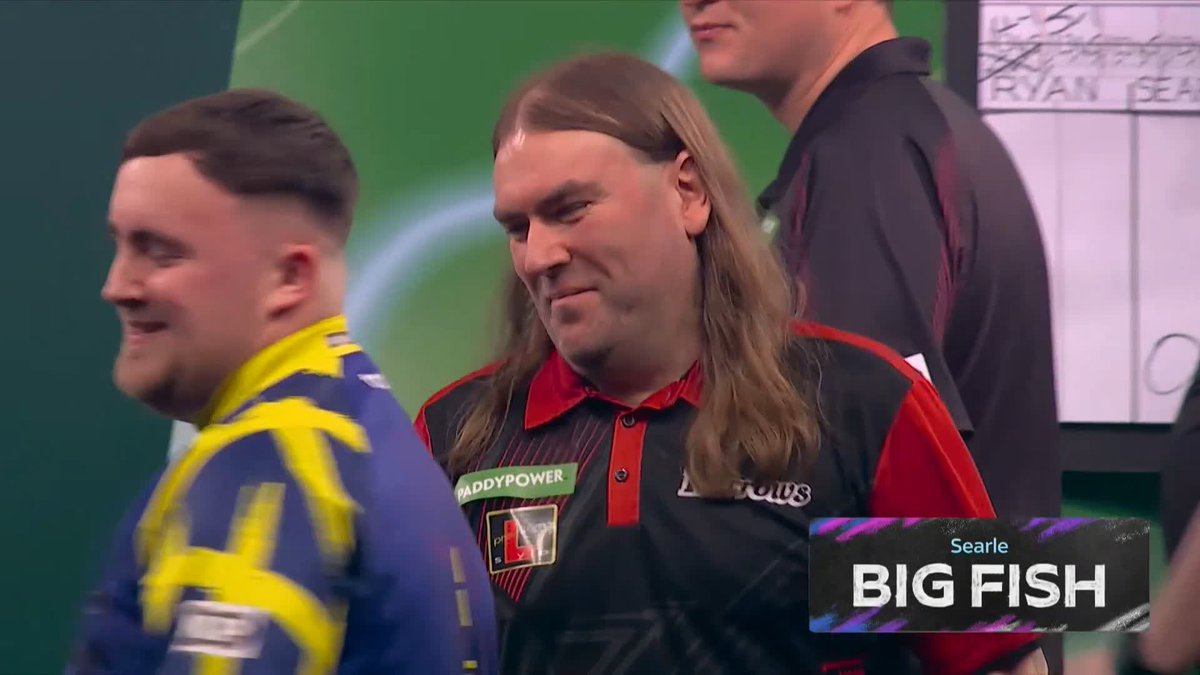 WHAT A LEG! THAT IS INCREDIBLE! 🤯 Littler goes SEVEN darts into the perfect leg, only for Searle to stop the rot with a majestic 170 checkout! Darts at its best! 👏 #WCDarts | SF