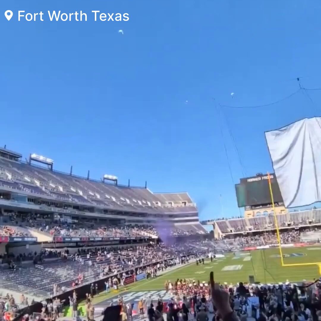 🚨#BREAKING: Watch wild footage as a Parachutist gets caught on the field goal netting cable, falls 35 feet to the ground moments before kickoff 📌#FortWorth | #Texas Watch as a A pregame parachuting demonstration at the Lockheed Martin Armed Forces Bowl took a frightening turn just moments before kickoff when one parachutist became entangled in the field-goal netting and fell approximately 35 feet to the turf. Officials say that Five parachutists were scheduled to land on the field ahead of the Rice vs. Texas State matchup in Fort Worth, Texas. However, reports indicate that only three landed safely in their intended locations. One parachutist was caught in the netting above the end zone, while another reportedly touched down outside the stadium. According to the officials the parachutist who fell was able to stand up and walk off the field under his own power. No serious injuries have been reported at this time.