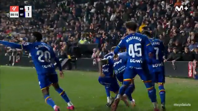 Cabezazo de Arambarri y punto para el Getafe sobre la bocina. #LALIGAEASPORTS #LaCasaDelFútbol