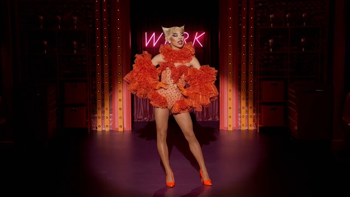 The juice is loose! 🧡 juicy love dion #DragRace