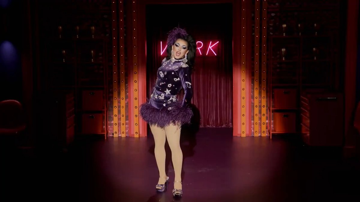 The drag ingénue! 👠 MYKI MEEKS ☆ #DragRace
