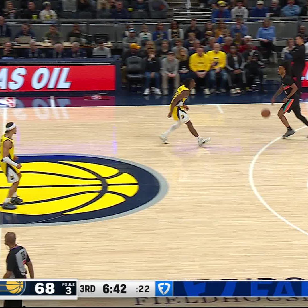 DYLAN HARPER WITH THE MOVES — TOO SMOOTH. 🥶