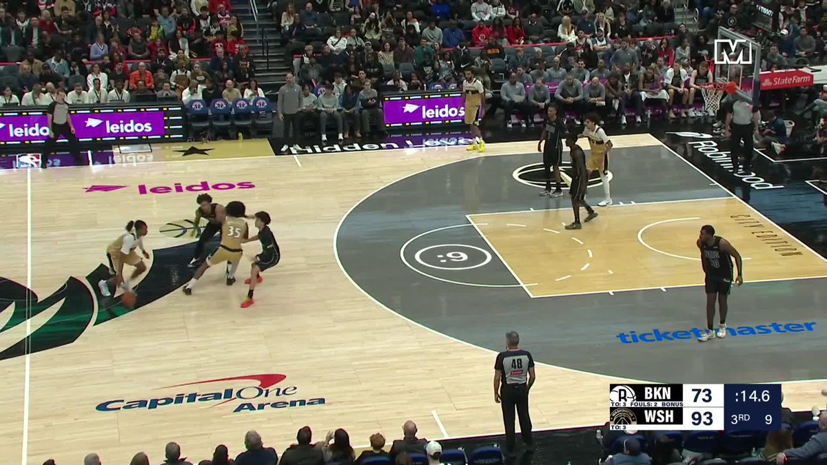 This was a DIGUSTING cross by Bub Carrington, had Nolan Traore dancing. Not captured: Bub hitting the Wizards' bench with the 'who the hell is this guy?' gesture walking back up the court.