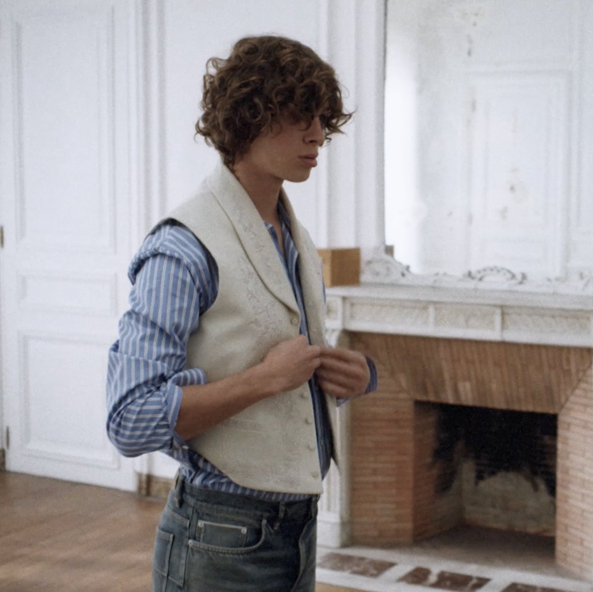 Dior Summer 2026 campaign featuring Paul Kircher Discover the first chapter of Jonathan Anderson’s collections in stores and #DiorSummer26