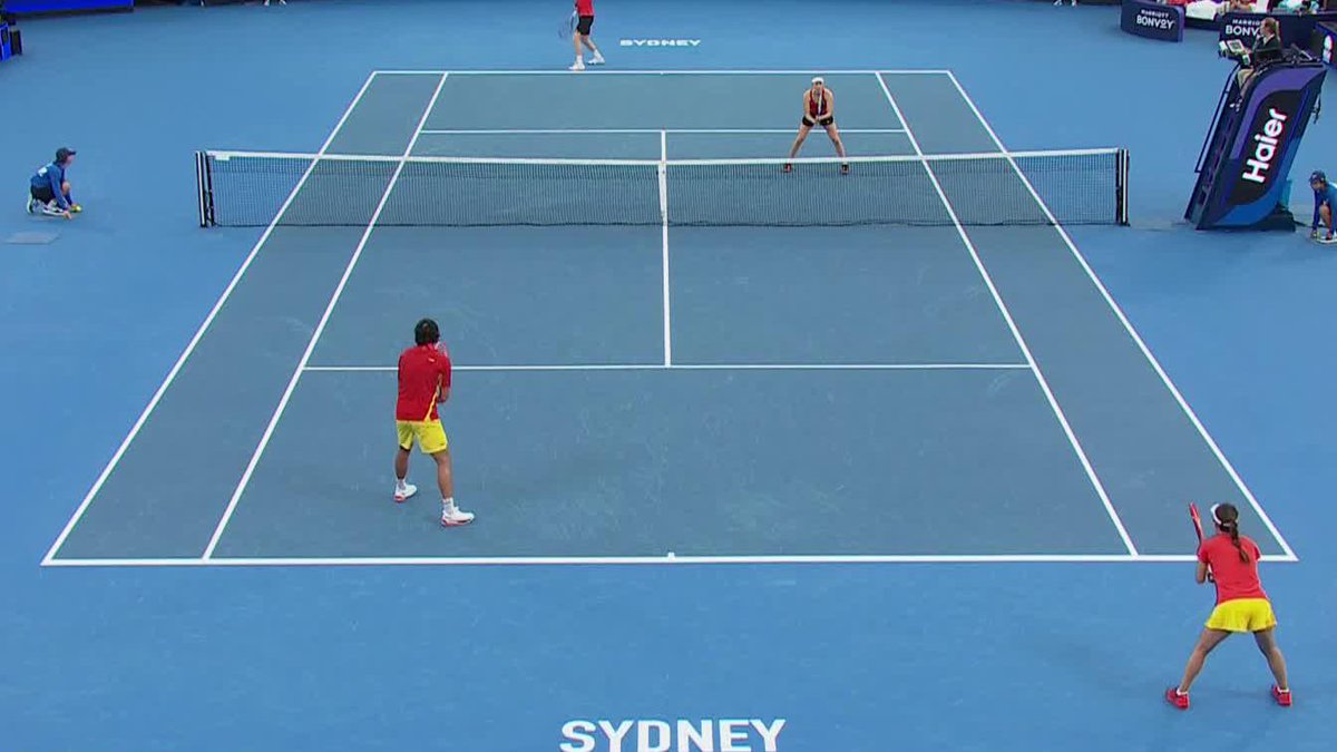 EPIC mixed doubles match in Sydney 🤯🤯🤯