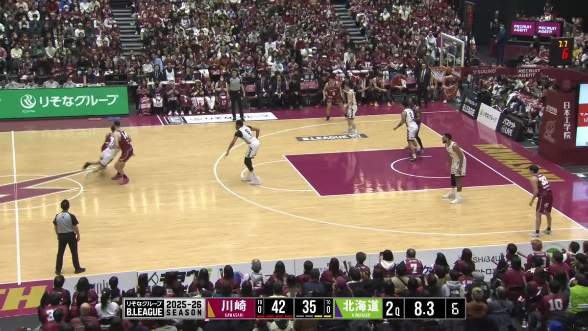 2Q 0:00 #市場脩斗 の集中したディフェンスからポゼッションを奪うと、#富永啓生 がブザービータースリーを沈めて後半へ🔥🔥🔥🔫 1/3(土) vs. 川崎ブレイブサンダース #レバンガ北海道 市場脩斗 富永 啓生/ keisei tominaga