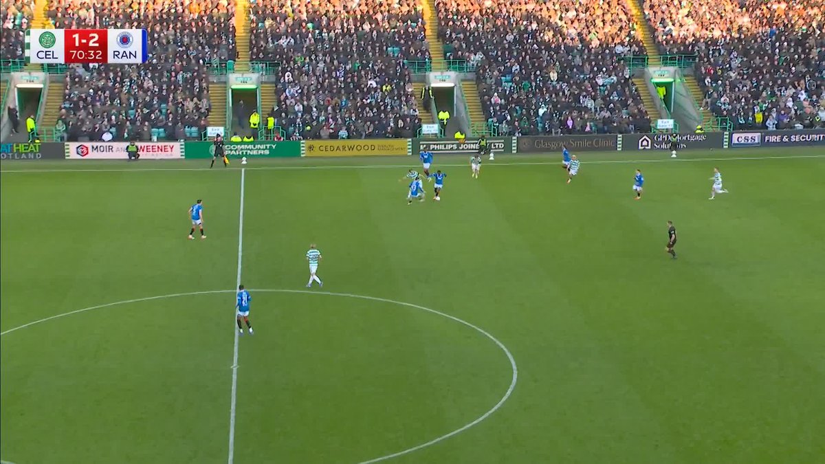 🎙️ "Wilfried Nancy's world is falling apart!" Mikey Moore makes it THREE for Rangers against Celtic ⤵️