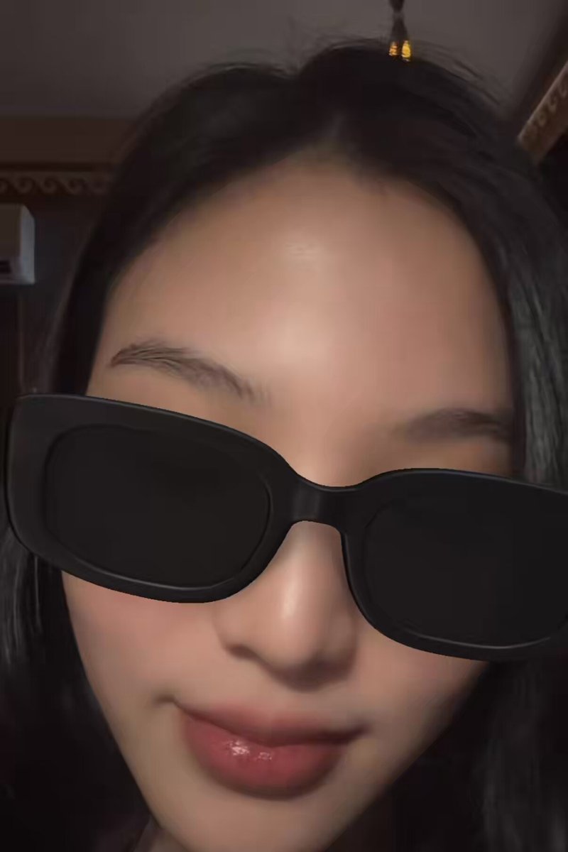 #beonnnie TikTok live [260103] 💬: What did you prepare for the #MeAndTheeSeries Fan Party? 🐰: Let me tell you, guys, it's like, next level, it's next level for me. 🐰: It's the most cheesy/cringe thing in my life for real. There's no part of it that's beautiful. I'm not selling being pretty or handsome at all. It's amazing. I've gotta hand it to it. Like, I'm going crazy. 🐰: There are going to be a lot of shows, everyone, there's quite a lot of shows.