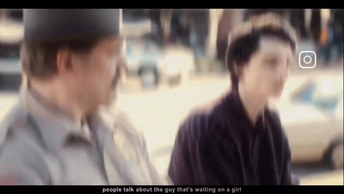 The Duffers: "El had to go for our characters to move on." And Mike says that even years later he will never forget her and believes she is alive. At least he deserved to know that clearly. He will never get over it and will wait for her in Hawkins. They don't even know how they wrote Mike. Never tell me that he'll move on and get over it. Because he didn't know how he would live without El, and he felt like his life started the day he found her in the woods. Terrible ending!!! stranger writers stranger things #StrangerThings5 Netflix .