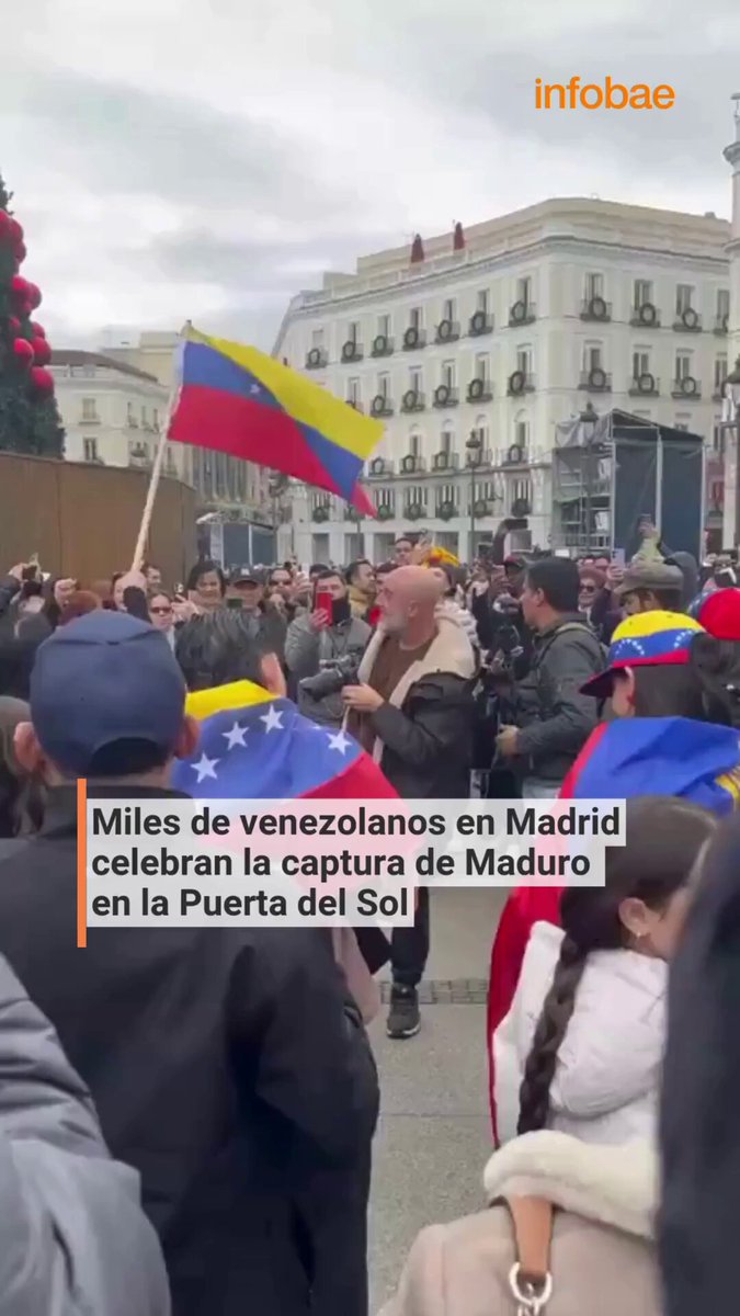 👁️💥也许是高压和信息不畅，委内瑞拉国内的民众还没反应过来，但在海外的委内瑞拉人，已经开始庆祝🎊 📌视频一～数千名委内瑞拉人，在马德里太阳门广场庆祝马杜罗被捕：“我们希望人民的意愿最终能够得到尊重”！ 📌视频二～住在迈阿密的委内瑞拉民众，在川普总统抓获马杜罗后，开始狂欢开趴！