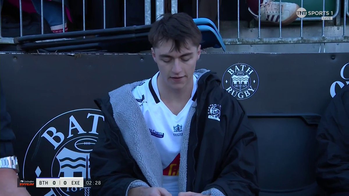 Not the ideal start for Exeter 😬 A late challenge on Henry Arundell earns Campbell Ridl a 20-minute red card 🔴 📺 TNT Sports &amp; discovery+ UK