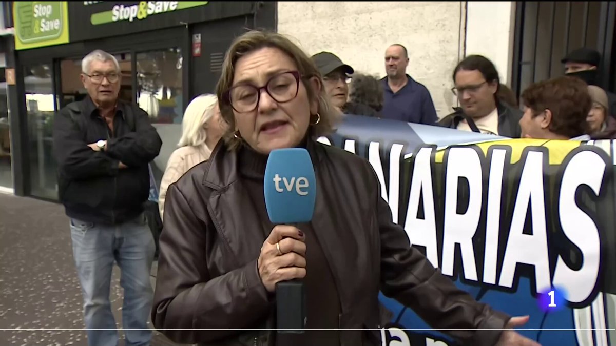 Plataforma de apoyo a Nicolás Maduro sale a las calles de Canarias Estoy jodidamente llorando solo son Españoles ningún Venezonalo