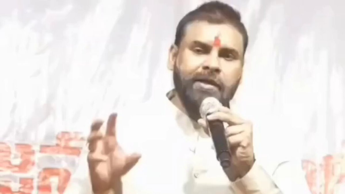 పవన్ కళ్యాణ్ హిందూ మతనీ కాపాడుకోవాలి అన్ని చెప్తుంటే..! వేరే మతాల వాళ్ళని తక్కువ చేస్తున్నాడు అన్ని రెచ్చకోటారూ 🥺🙏 మొత్తం అందరూ కలిసి ఒక్కడి మీద ఏడ్చారు..! Pawan Kalyan కల్తీ చేసిన వాడిని అన్నకుండా పవన్ కళ్యాణ్ మీద ఏడ్చారు జనాలు 🥲