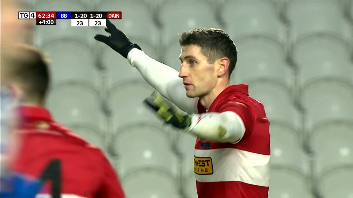60+3 nóim Ballyboden St Endas 1-20 (23) CLG Daingean Uí Chúis 1-20 (23) Ná bí ag caint ar dhráma!! Paul Geaney le 2 phointe agus beidh am breise againn arís inniu 😯 From 10 points down, Dingle have come back to force extra time. What a game of football! BEO/LIVE AR TG4 📺 #GAABEO