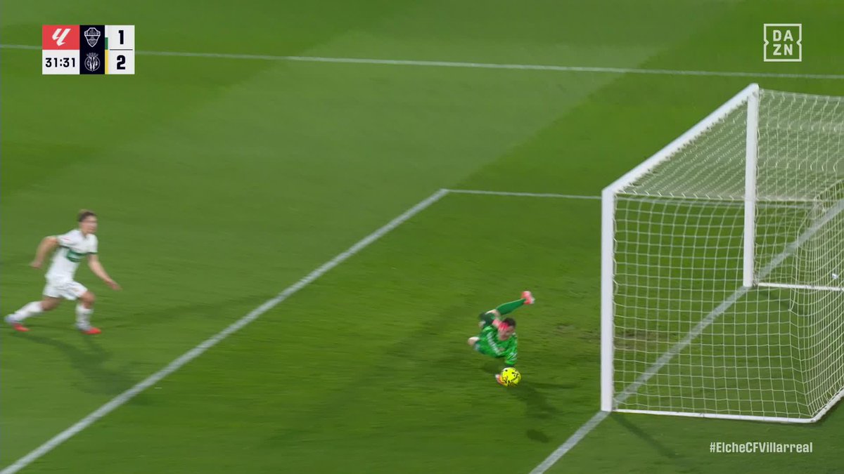 LA PARADA DE IÑAKI PEÑA ES ESCANDALOSA 😱 #LALIGAenDAZN ⚽