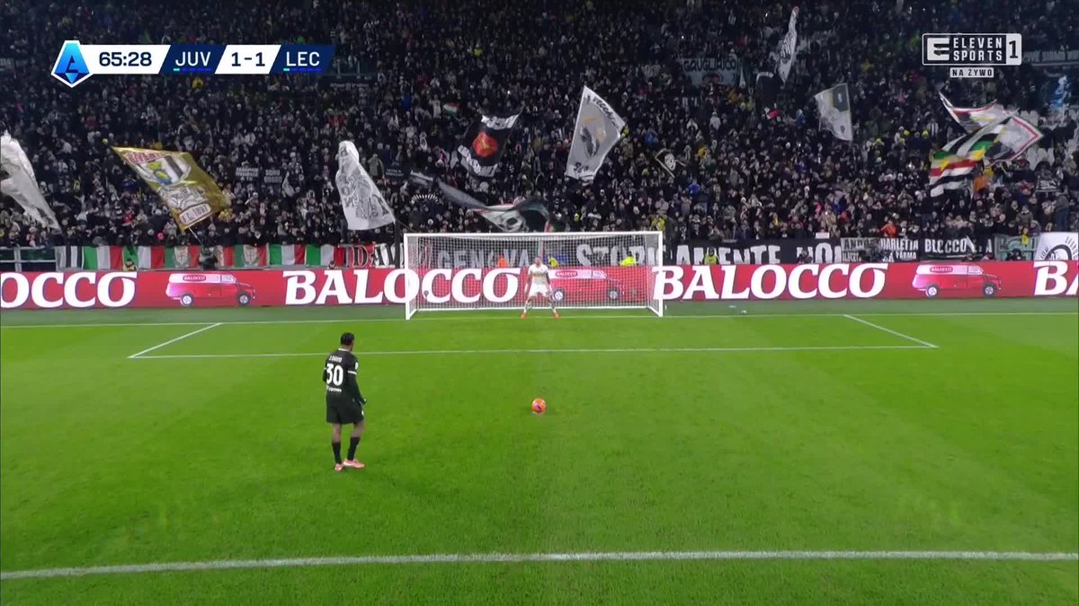 𝗗𝗔𝗩𝗜𝗗 𝗠𝗔𝗥𝗡𝗨𝗝𝗘 𝗥𝗭𝗨𝗧 𝗞𝗔𝗥𝗡𝗬! ❌ Kanadyjczyk wciąż bez przełamania w Serie A! 😱 Ostatnio strzelił w 1. kolejce! 🤯 Nie jest to zbyt udana przygoda z Juventusem 😬 #włoskarobota 🇮🇹
